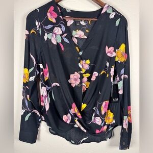 a.n.a Black Floral Women's Tucked Boho Blouse Size Small‎